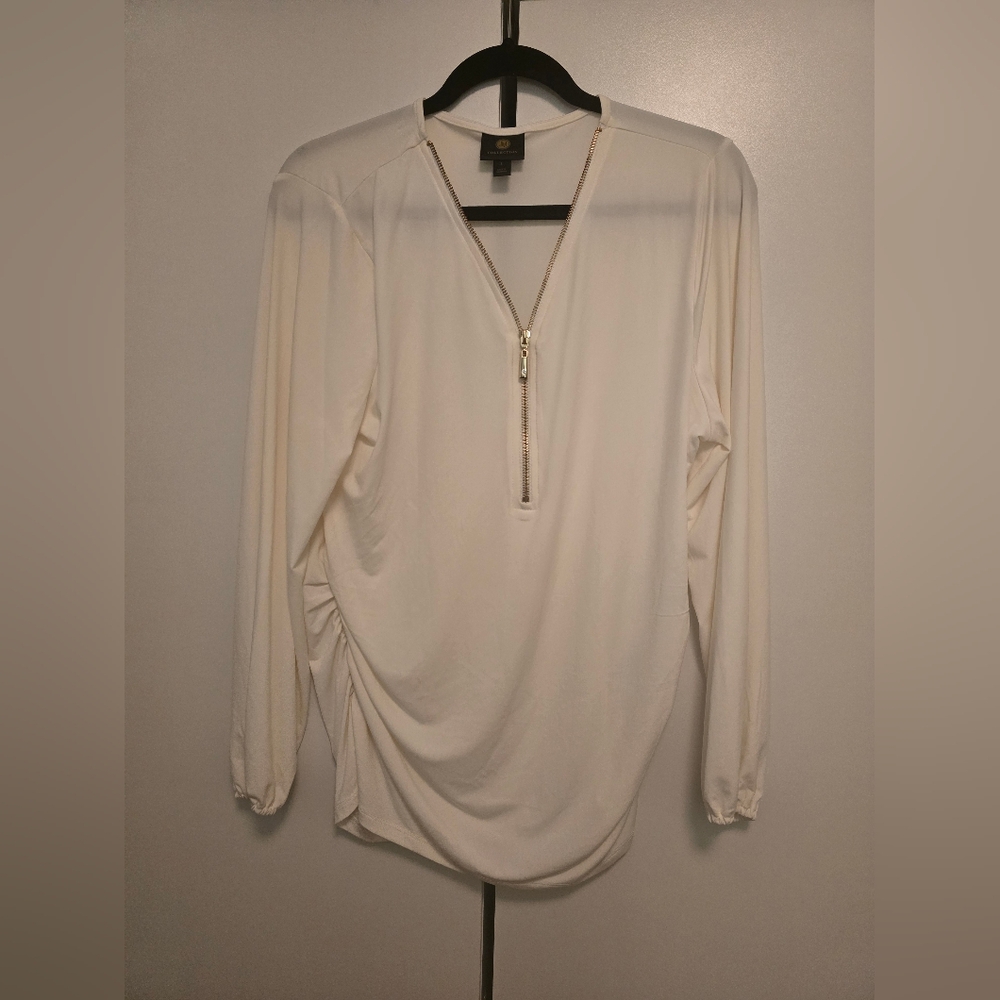 JM Collection L Cream Zippered Blouse